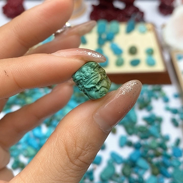 未镶嵌绿松石珠宝奇石