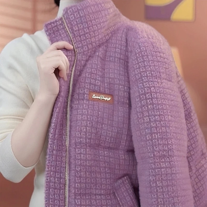 温柔轻熟风满印纹拉链棉衣2025冬季新款翻领设计金属纽扣个性穿搭