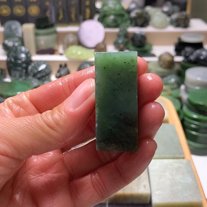 和田玉未镶嵌珠宝半成品