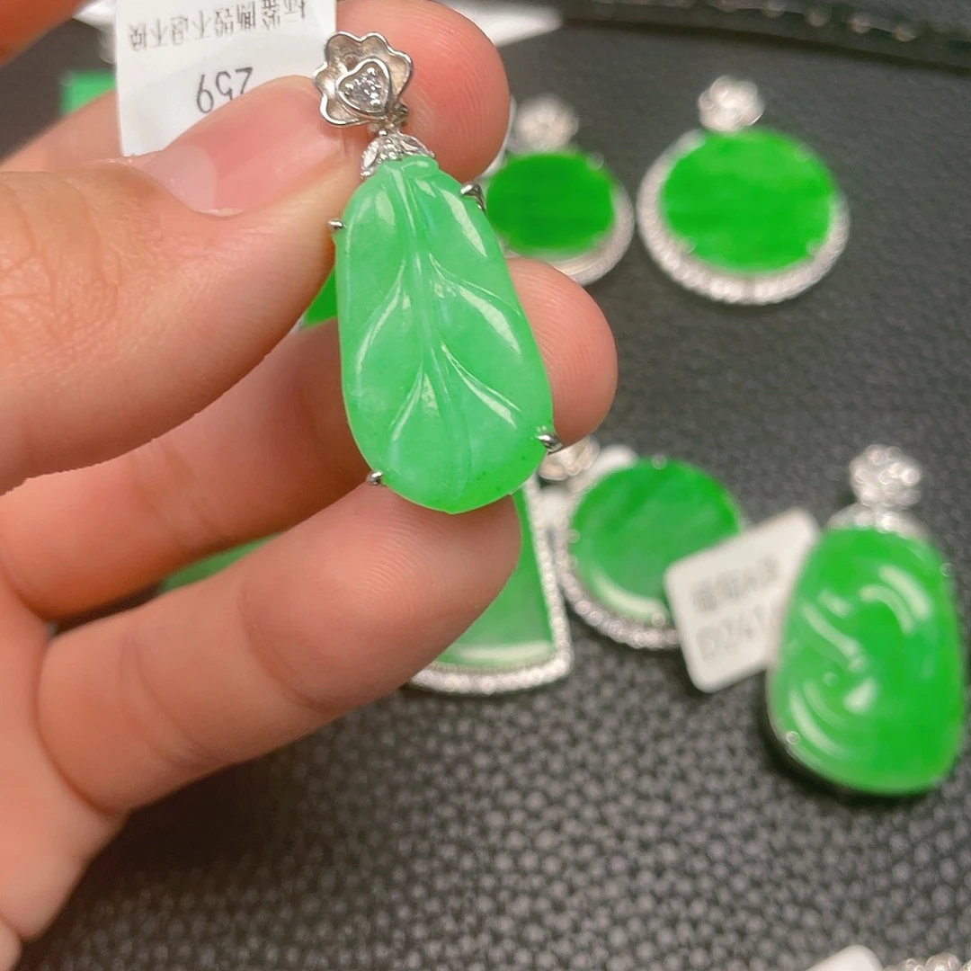 【闪购商品】翡翠吊坠(不含链)银S925镶嵌