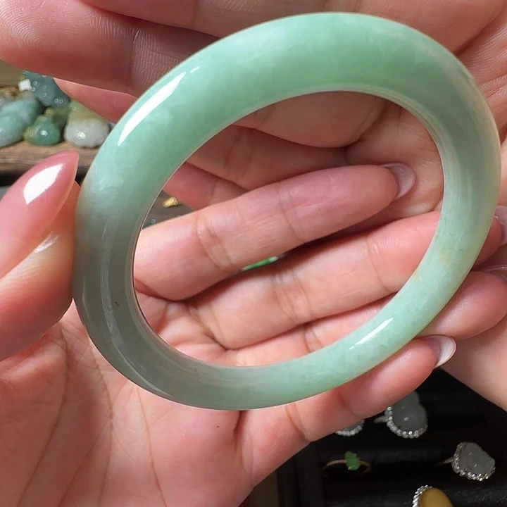 翡翠未镶嵌手镯翡翠2200