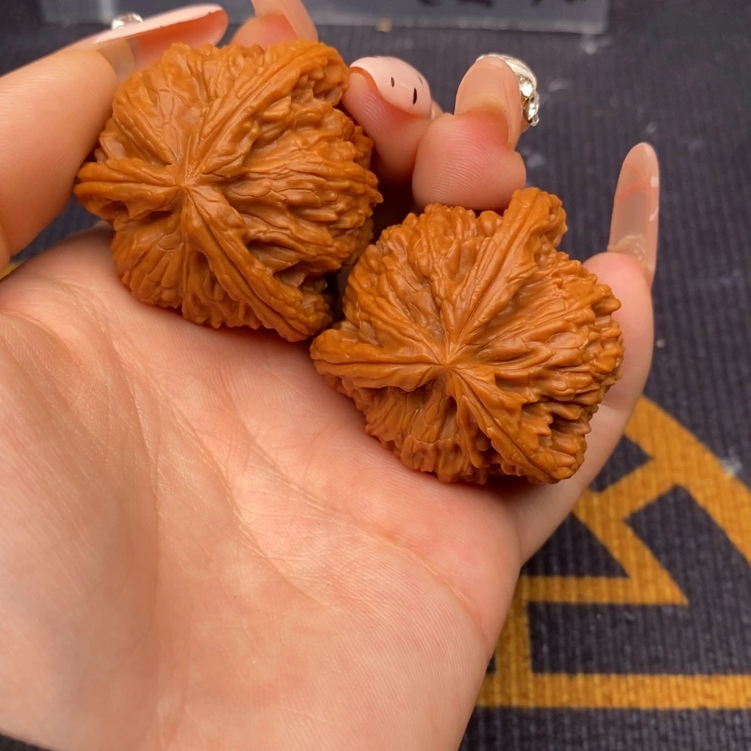 欲***酒吊坠文玩核桃白狮子