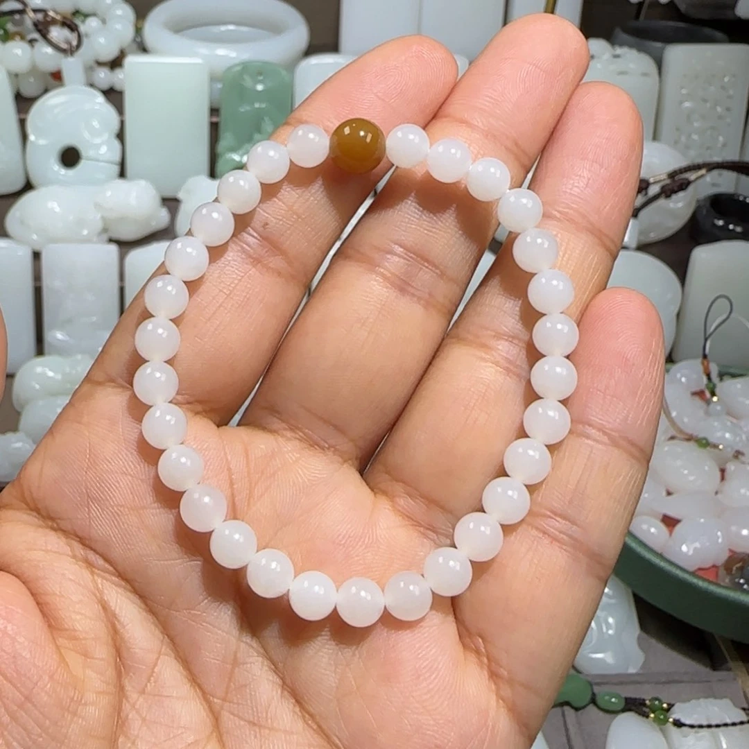 和田玉颈饰未镶嵌