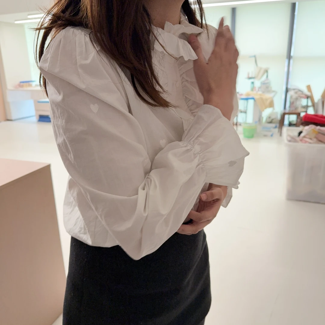 成人春季纯色花边领五粒扣休闲衬衫