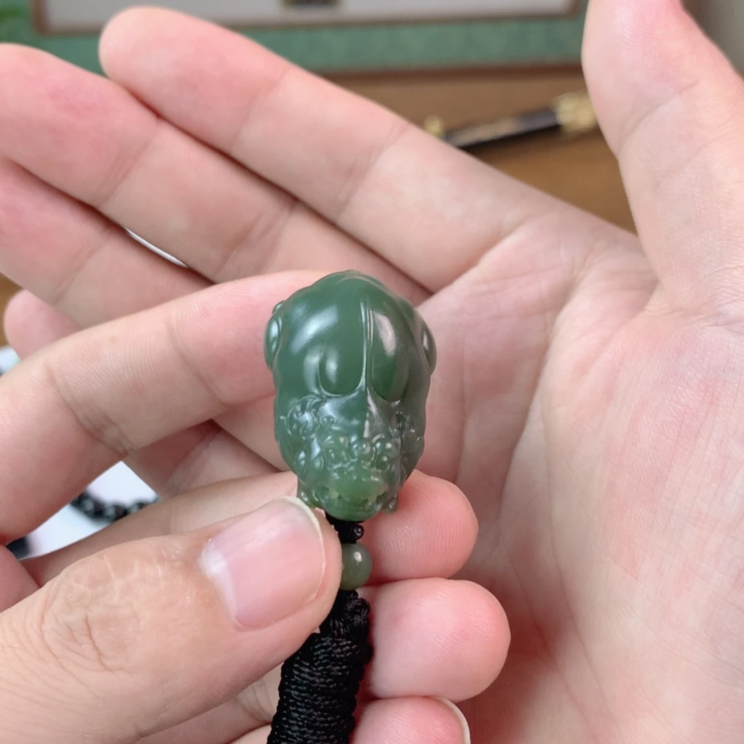 木***飞和田玉未镶嵌颈饰