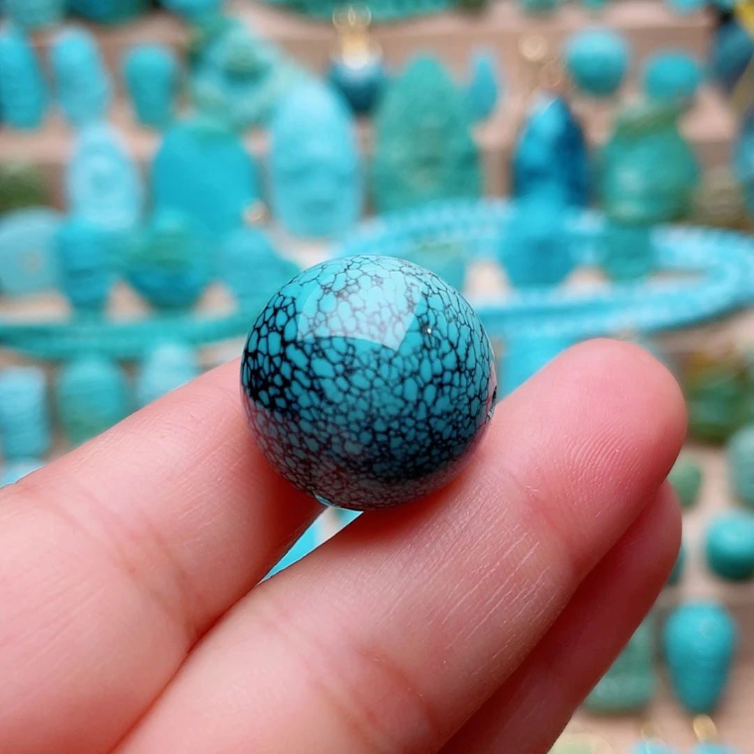 绿松石未镶嵌颈饰