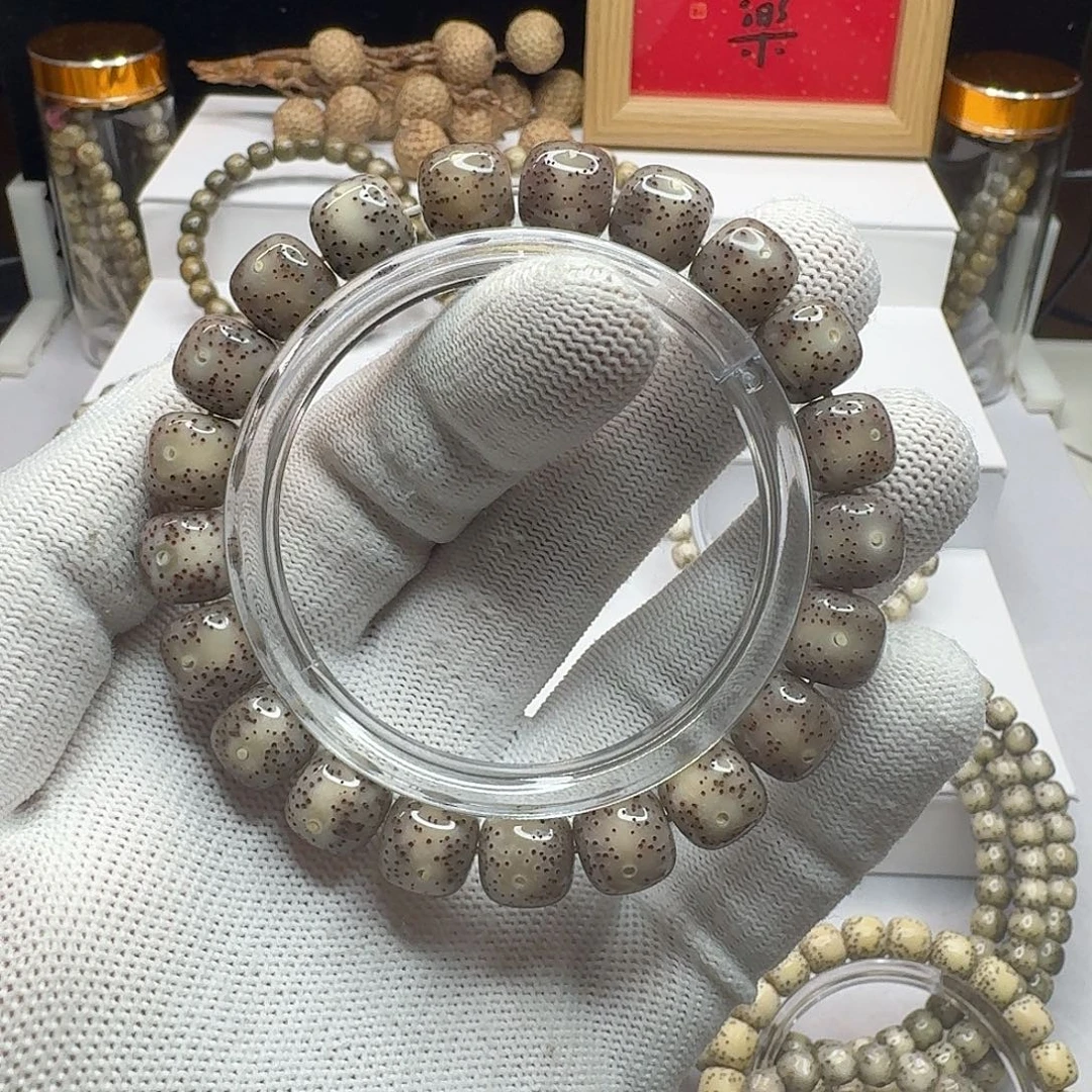 星月菩提手串石玉料11/10冰糖果栋料月留白小细星