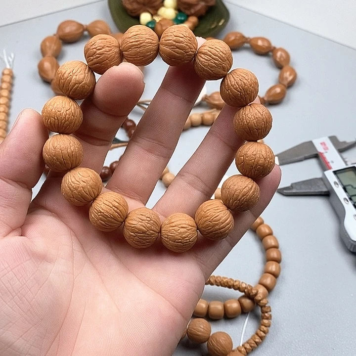 ****鹿猴头核桃吊坠福袋手串