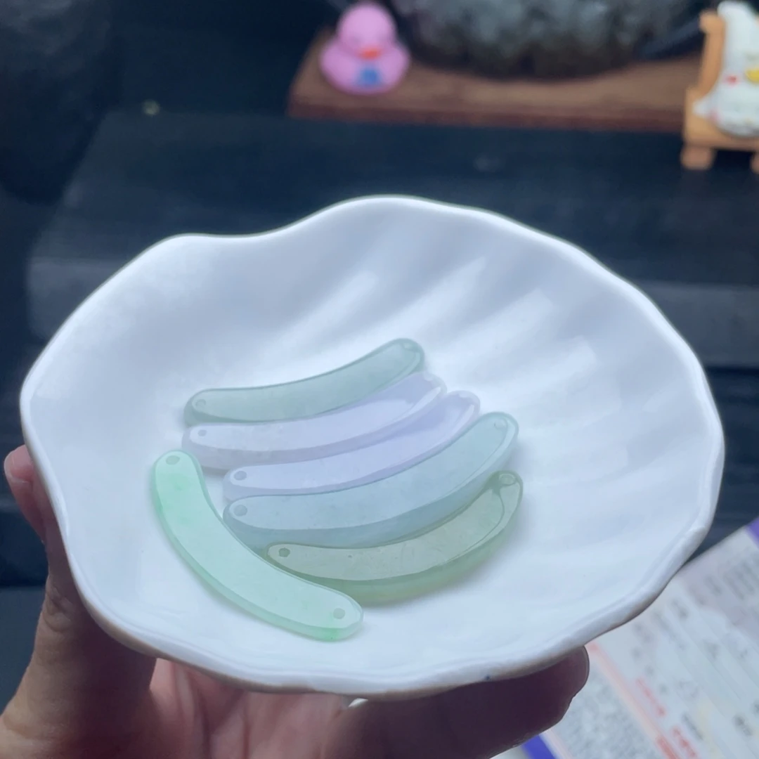 翡翠未镶嵌颈饰玉衡