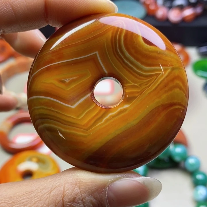 玛瑙/玉髓吊坠(不含链)未镶嵌恭**财