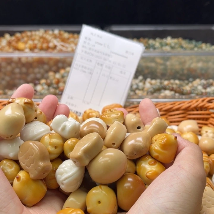 白玉菩提吊坠b15-25mm/5颗瑕疵