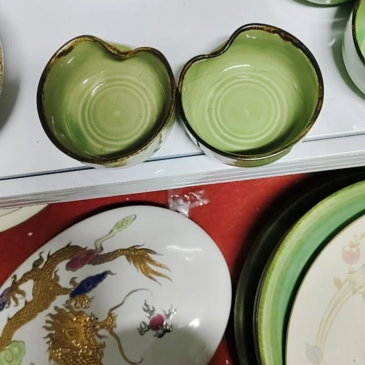 瓷片五厂，七厂，瓷器摆件，瓷片！都有微瑕疵。