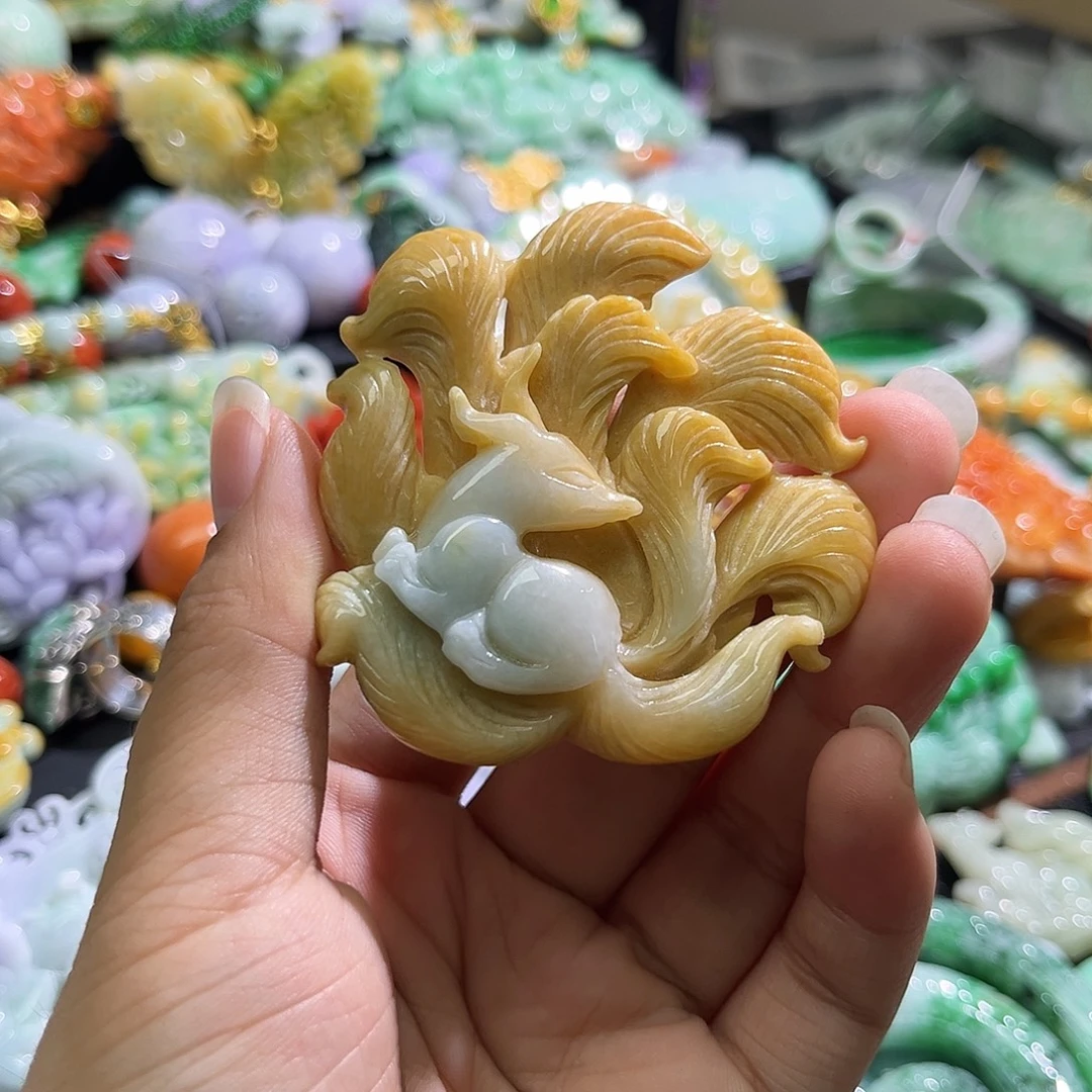 翡翠未镶嵌颈饰待编织