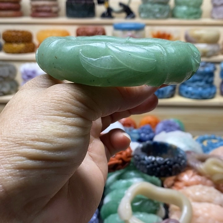未镶嵌手镯石英质玉