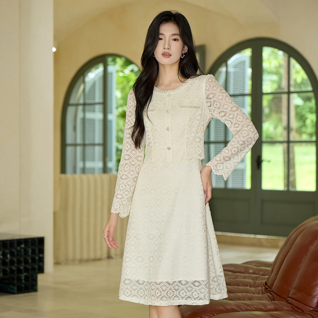 奢姿大码女装2025秋装新款胖妹妹假两件优雅镂空蕾丝长袖连衣裙