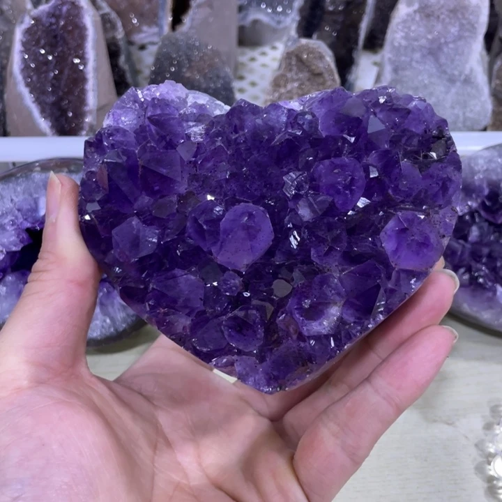 紫晶水晶摆件未镶嵌