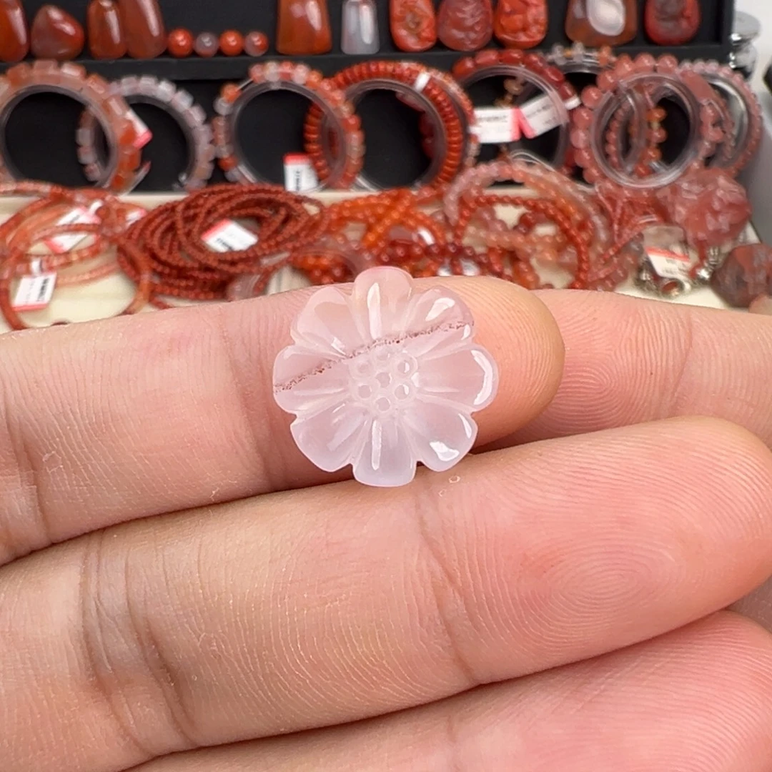南红玛瑙未镶嵌颈饰小雏菊