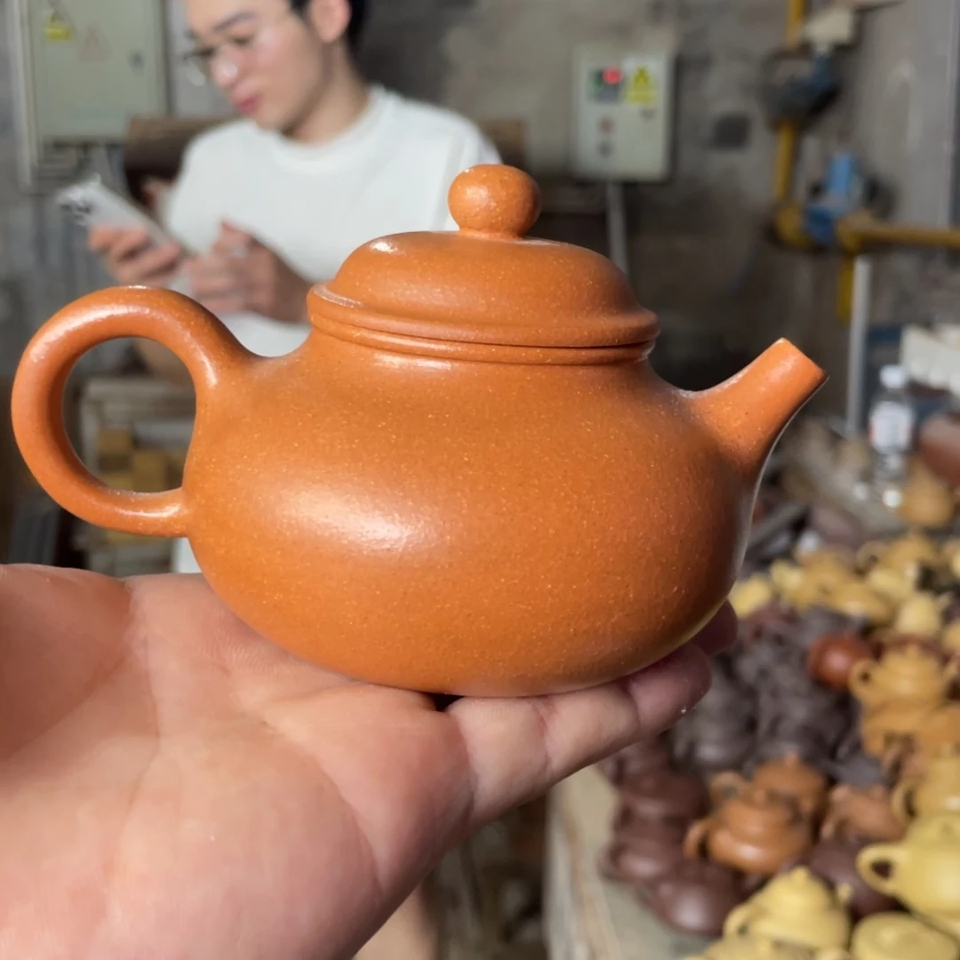 茶壶紫砂WW 容天。金降坡。 180CC