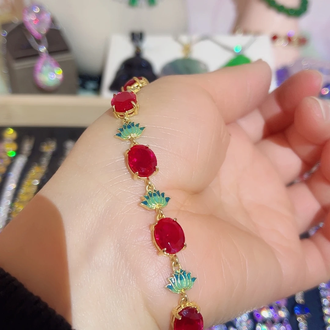 合金璀璨夺目耀眼