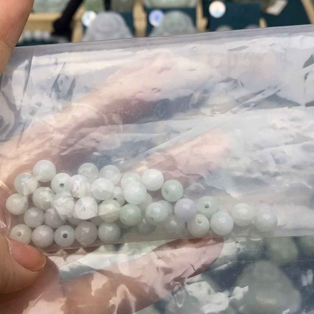 翡翠未镶嵌颈饰珠子