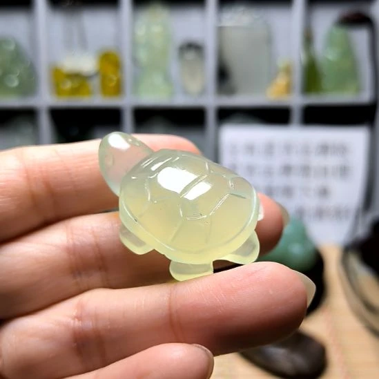 未镶嵌蛇纹石玉颈饰