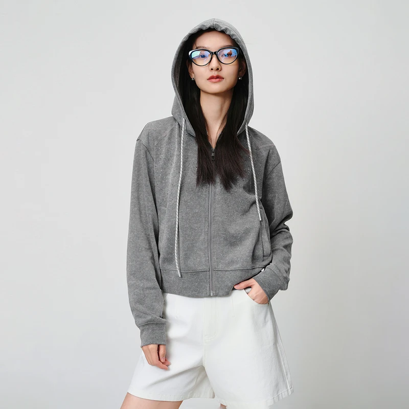 EP雅莹2025新款女装 休闲烫钻短款连帽针织拉链卫衣外套1295A