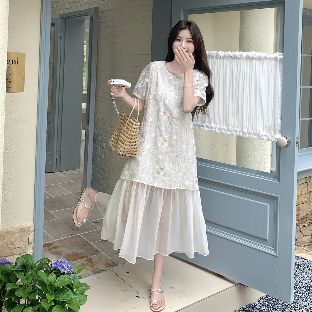 蕾丝拼接假两件镂空连衣裙女2025夏季新款独特漂亮显瘦绝美长裙子