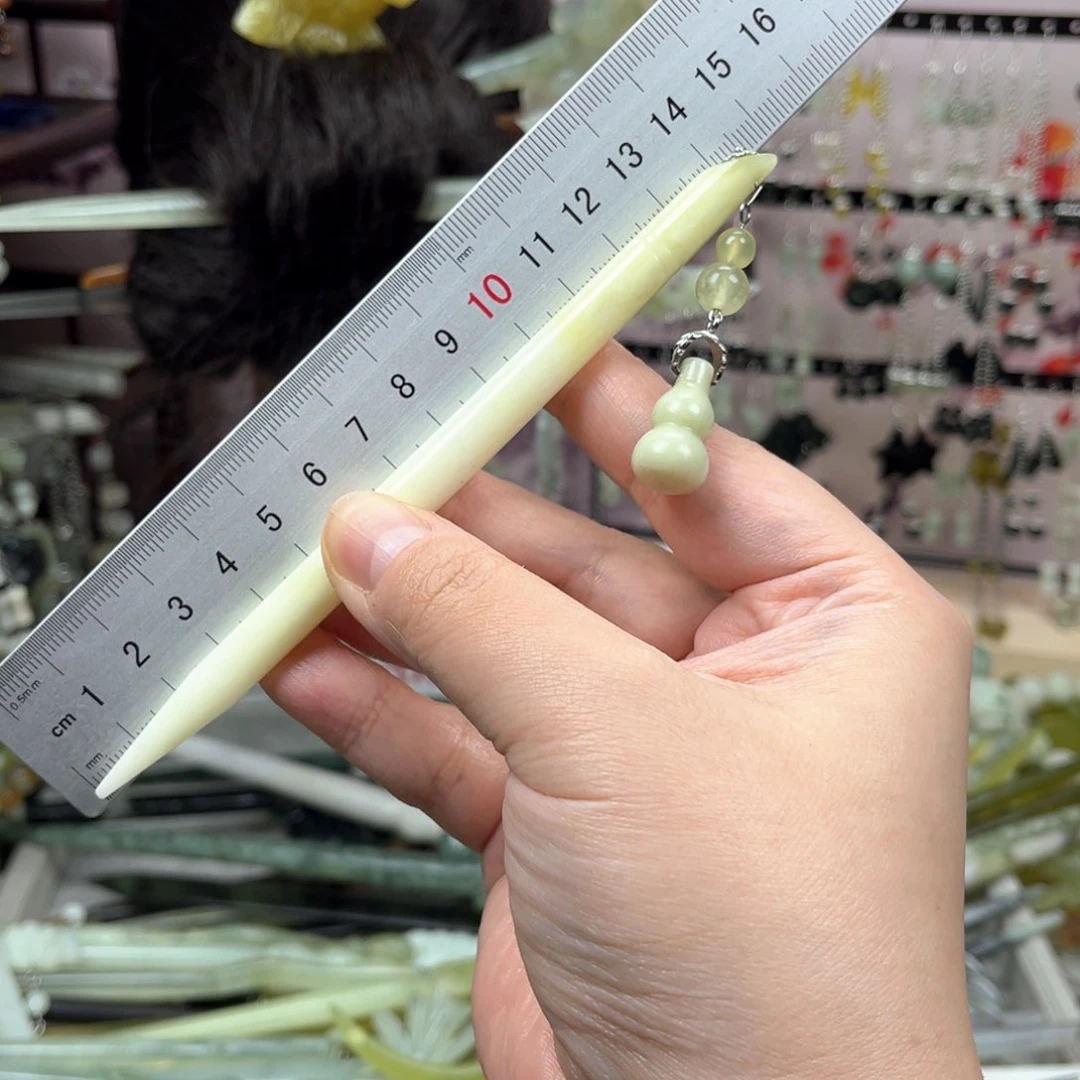 岫玉未镶嵌发饰长度15厘米左右