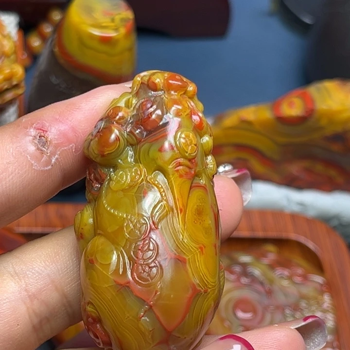 蓝***剑合金颈饰玛瑙/玉髓