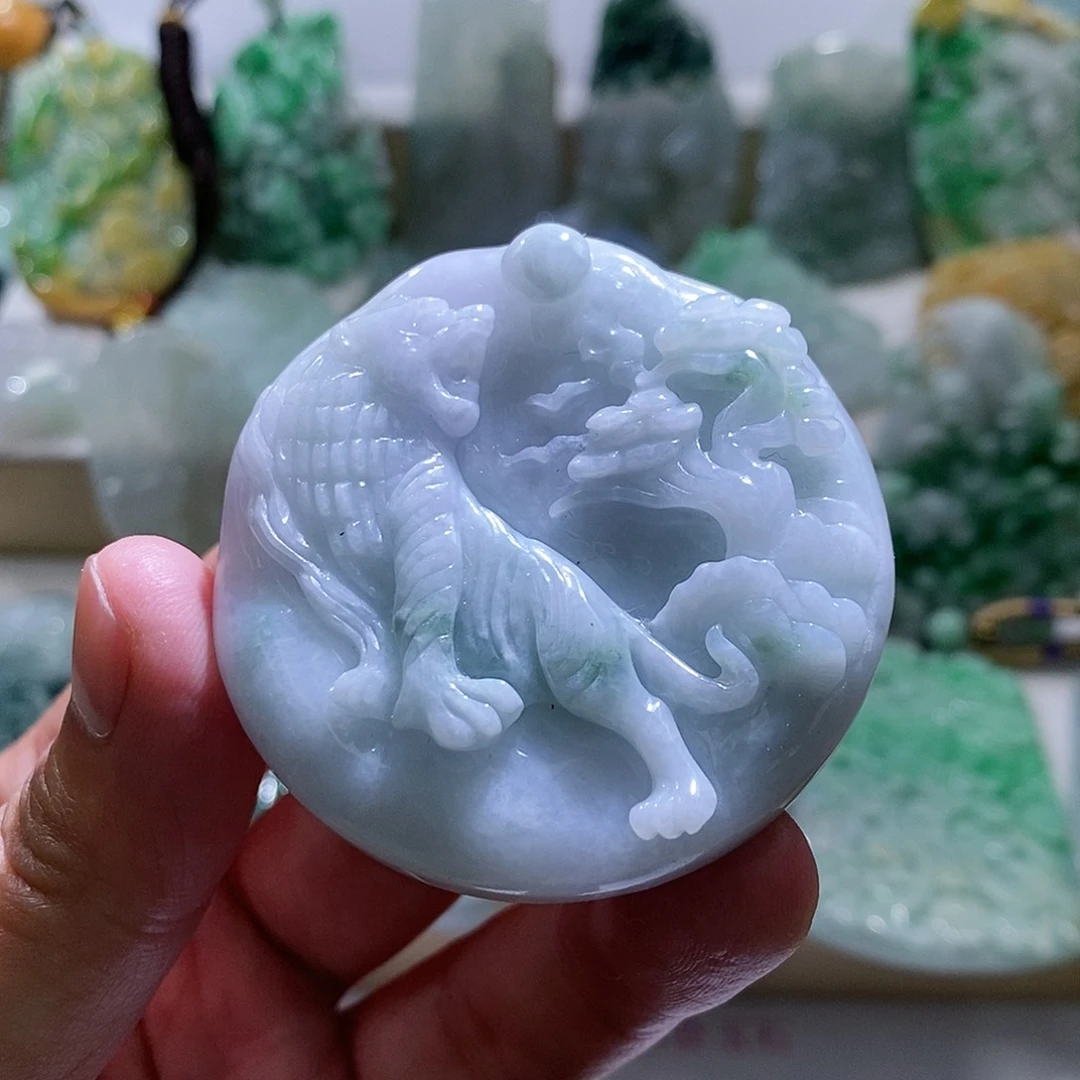 【闪购商品】翡翠颈饰未镶嵌上山虎