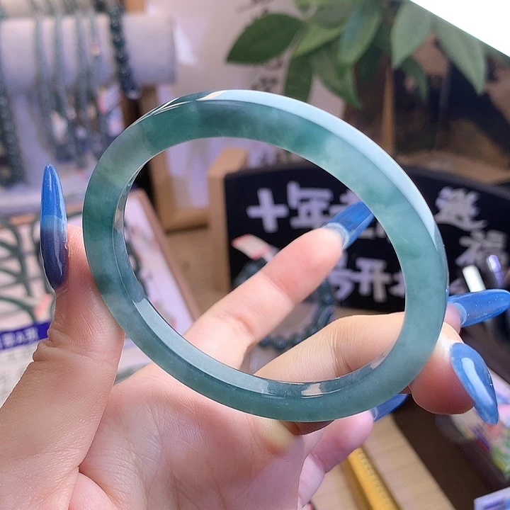 未镶嵌手镯翡翠57