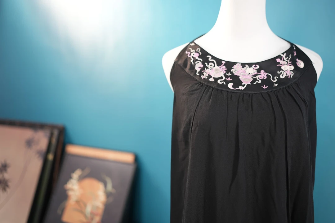 D15.黑色吊带女士夏季