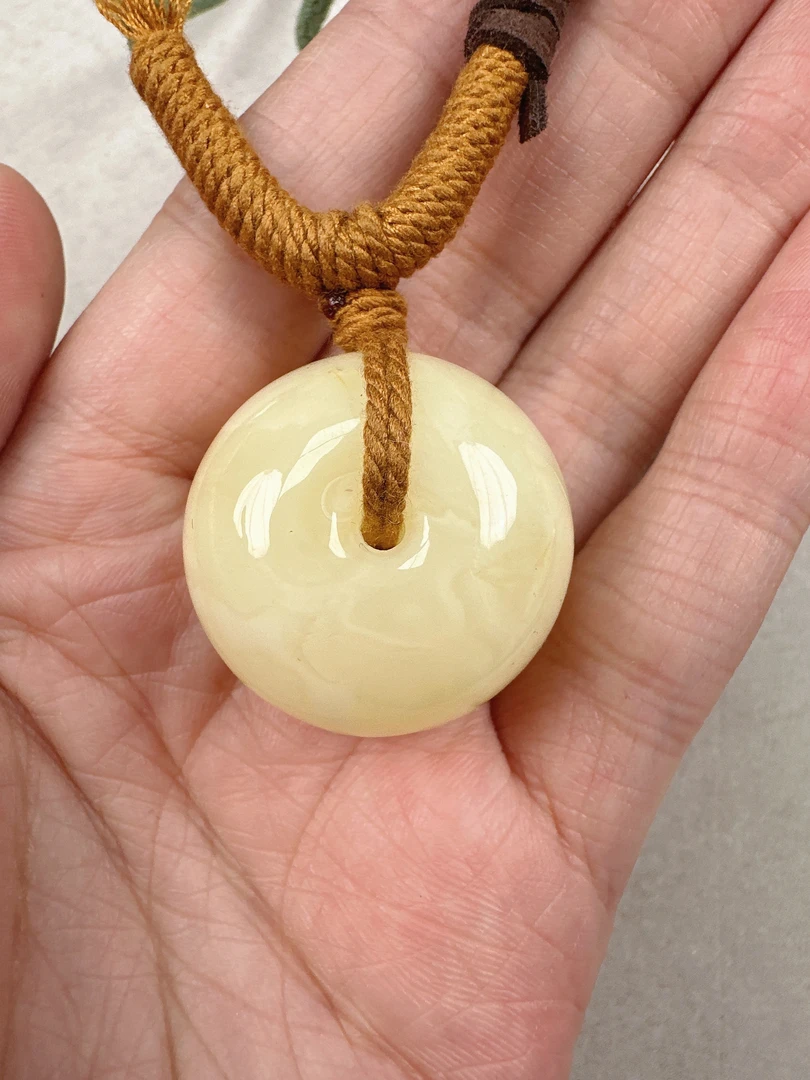 49-蜜蜡吊坠平安扣