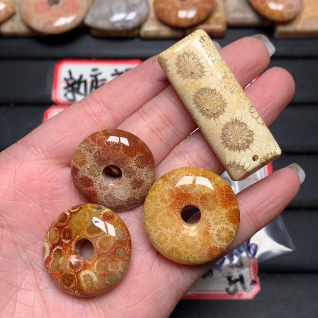 【闪购商品】硅化玉颈饰未镶嵌壁**步