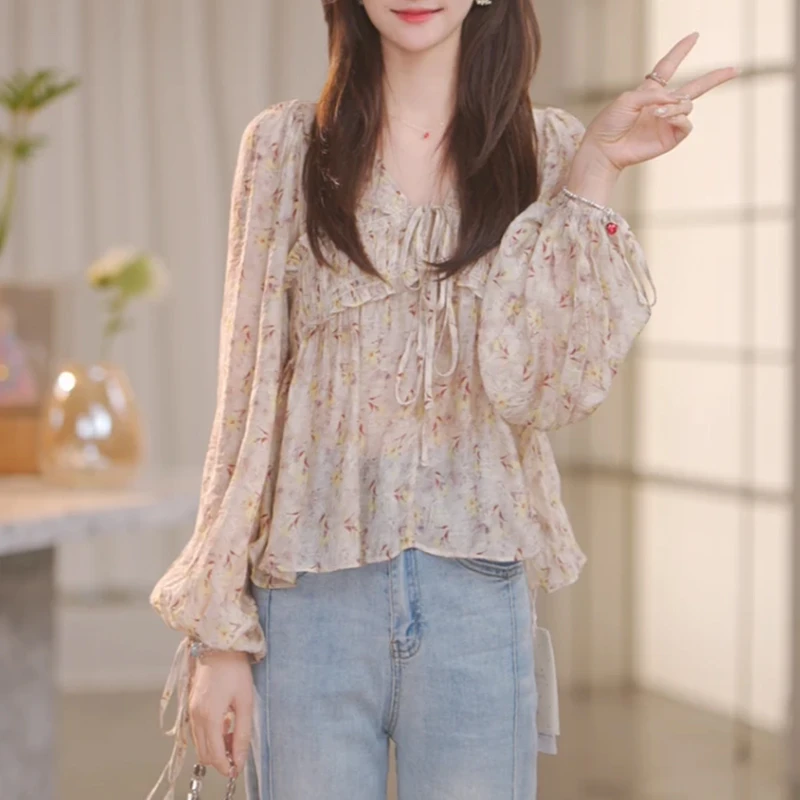 法式甜美减龄碎花V领长袖衬衫女2025春秋新款小众宽松灯笼袖上衣