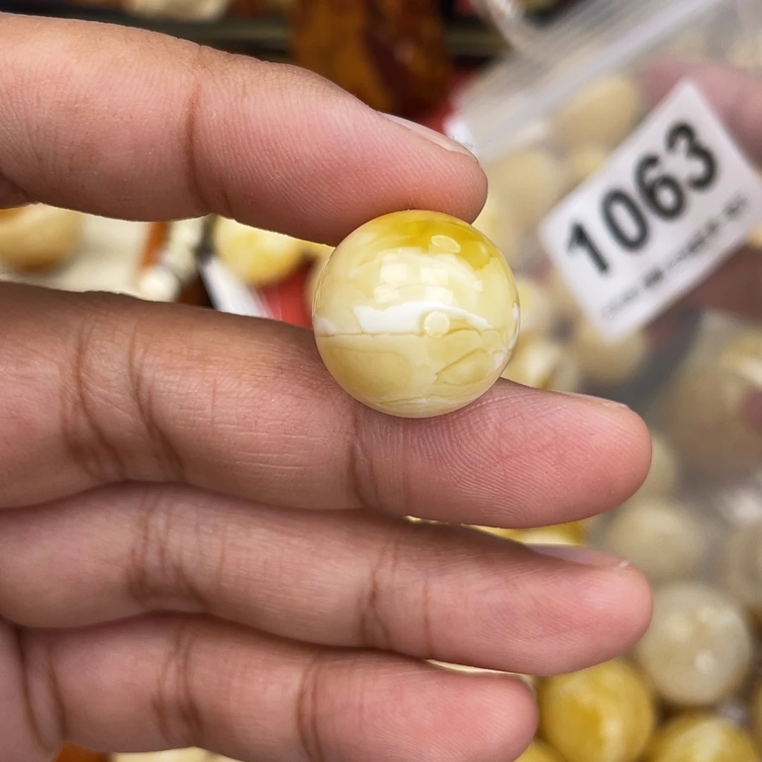 蜜蜡未镶嵌珠宝奇石17.8