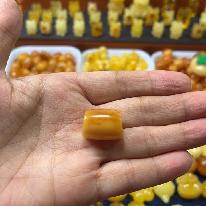 琥珀合金裸石卡15加老蜡马蹄珠