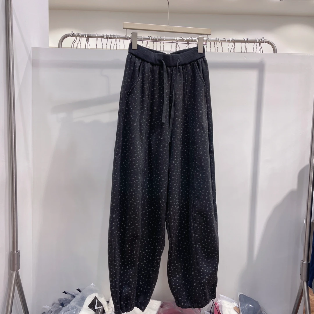 9931 小花弯刀裤