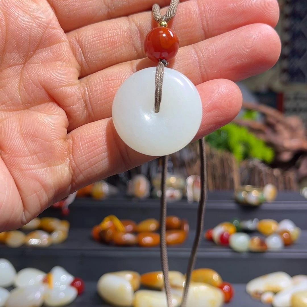 项链未镶嵌和田玉