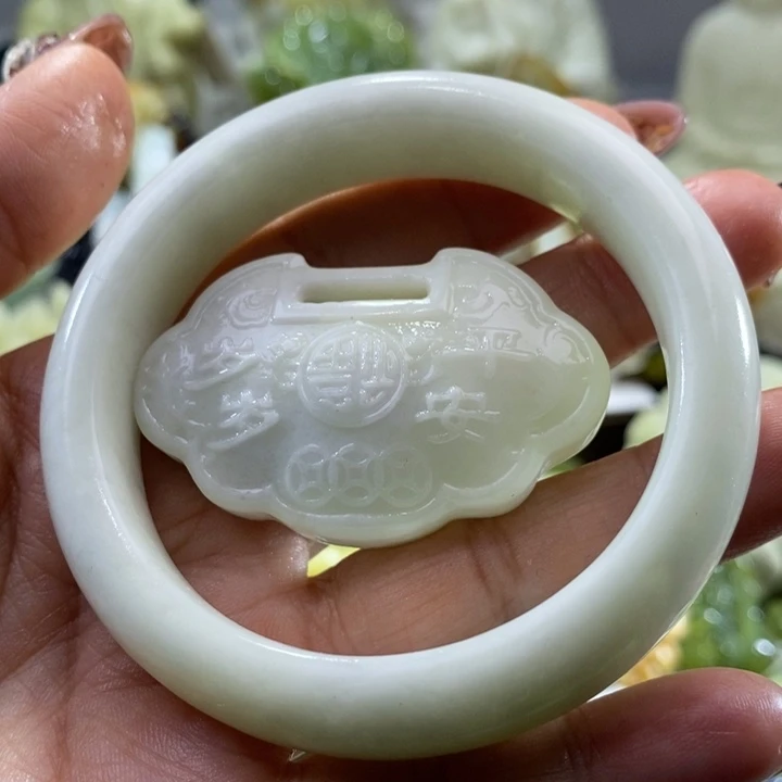 岫玉未镶嵌岫玉一套