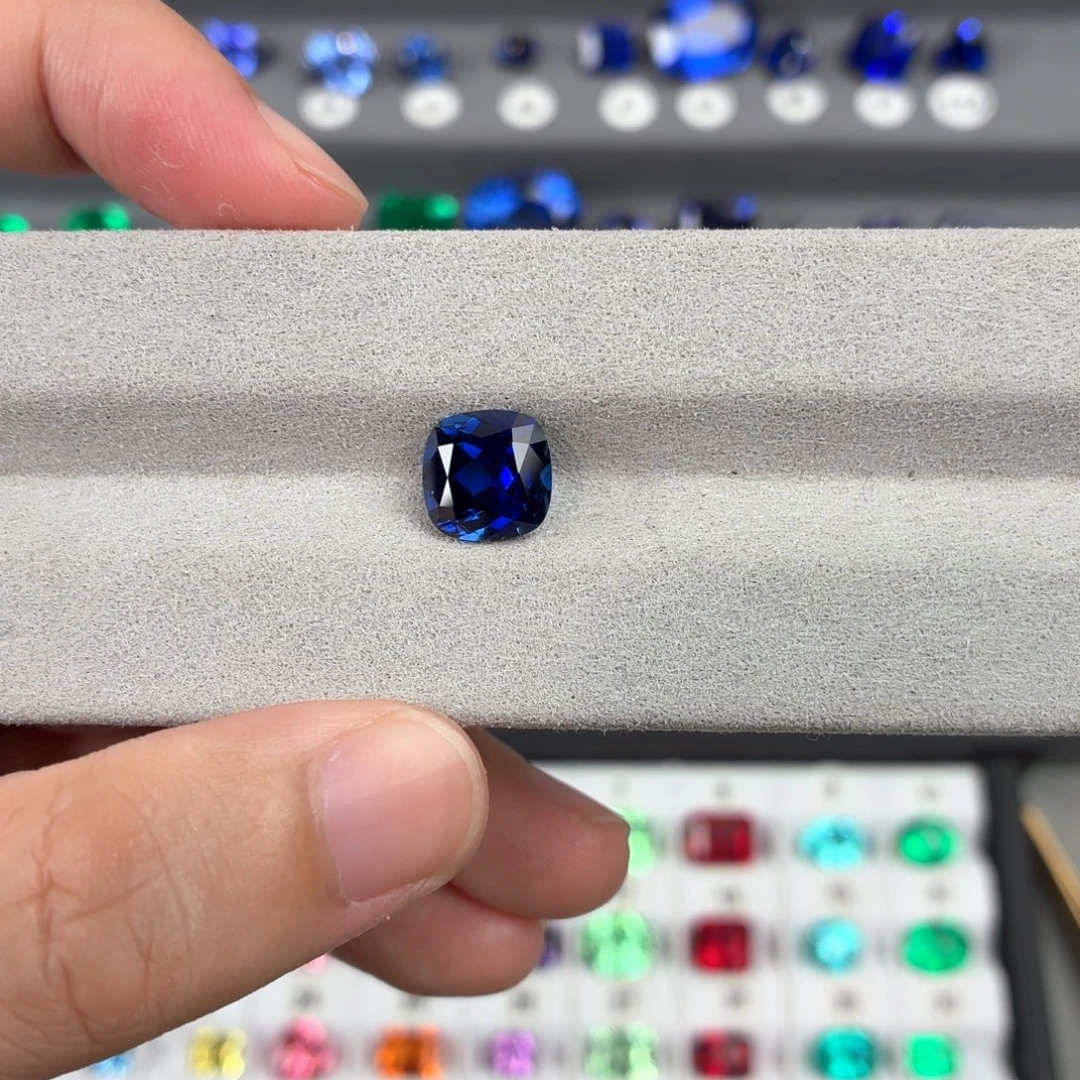云***合合成（培育）蓝宝石裸石4.34ct