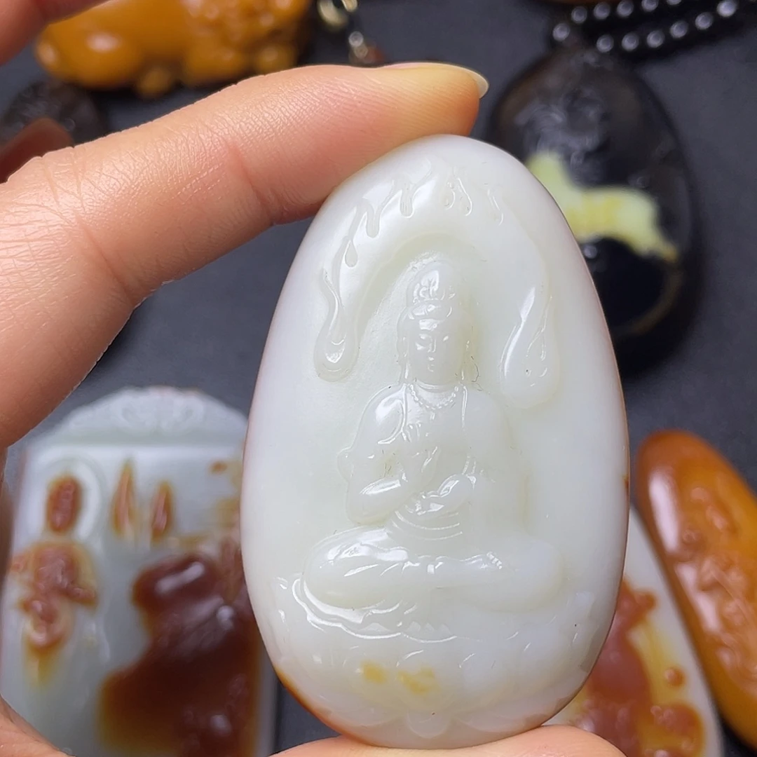 林***轩和田玉未镶嵌颈饰