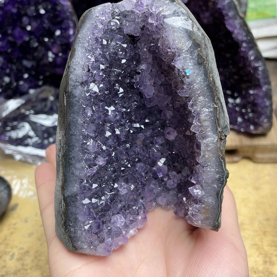 紫晶大型摆件（非配饰）未镶嵌