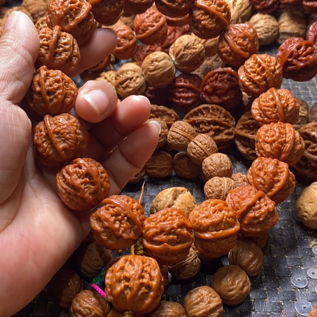 ****文玩核桃吊坠粗筋