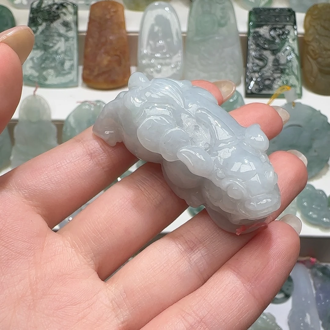 翡翠未镶嵌颈饰天然缅甸翡翠貔貅