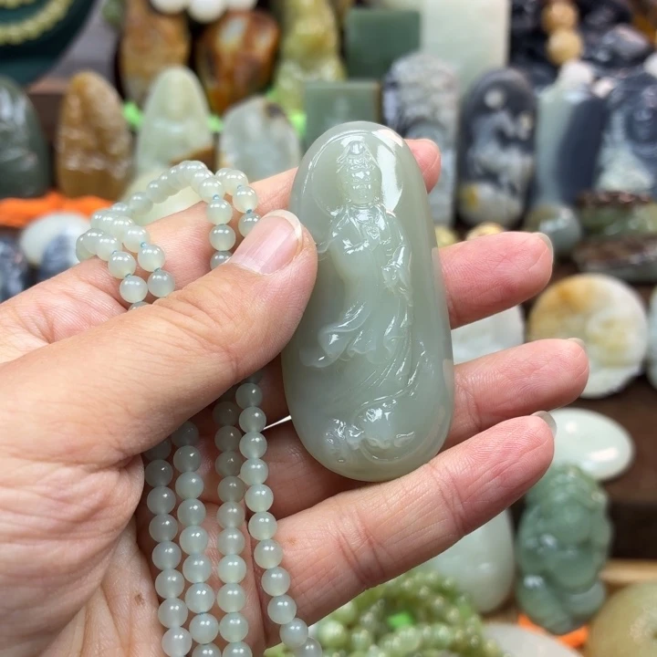 和田玉未镶嵌颈饰