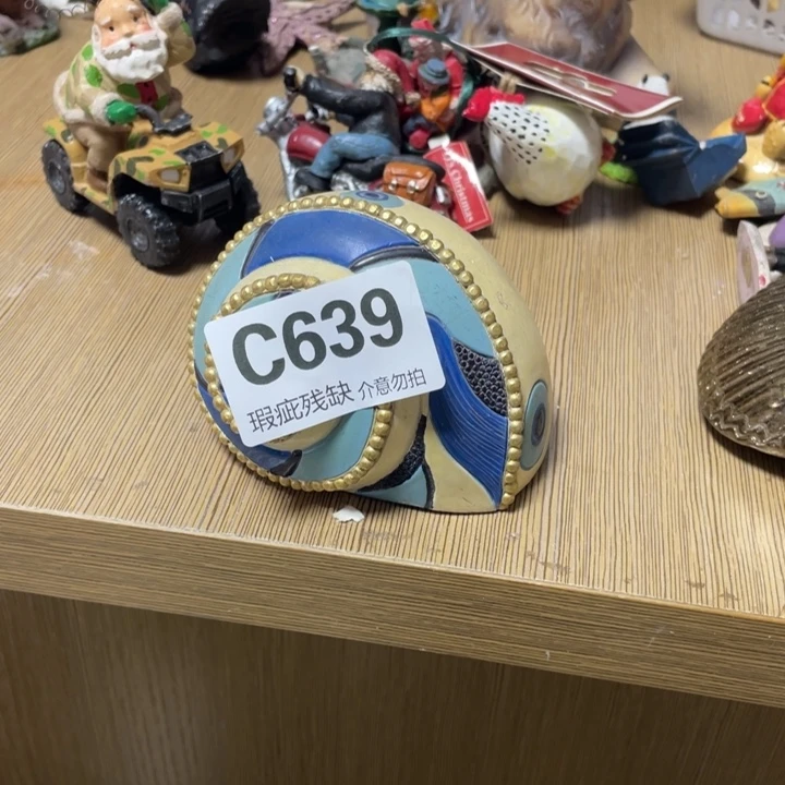 ****添摆件孤品老货微瑕瓷