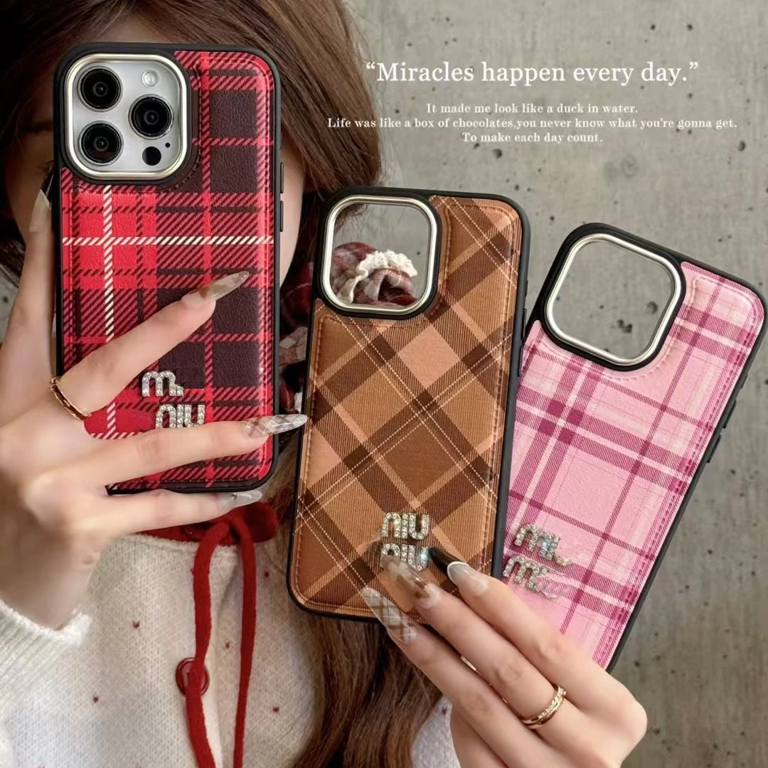 缪家格纹皮质单壳皮质全包12防摔13适用苹果15promax手机壳14