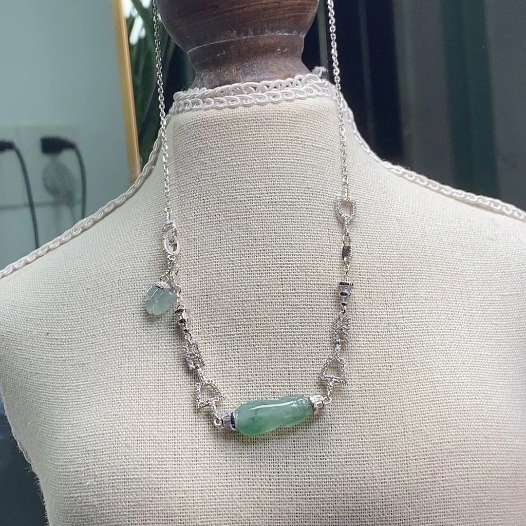 翡翠银S925镶嵌颈饰380