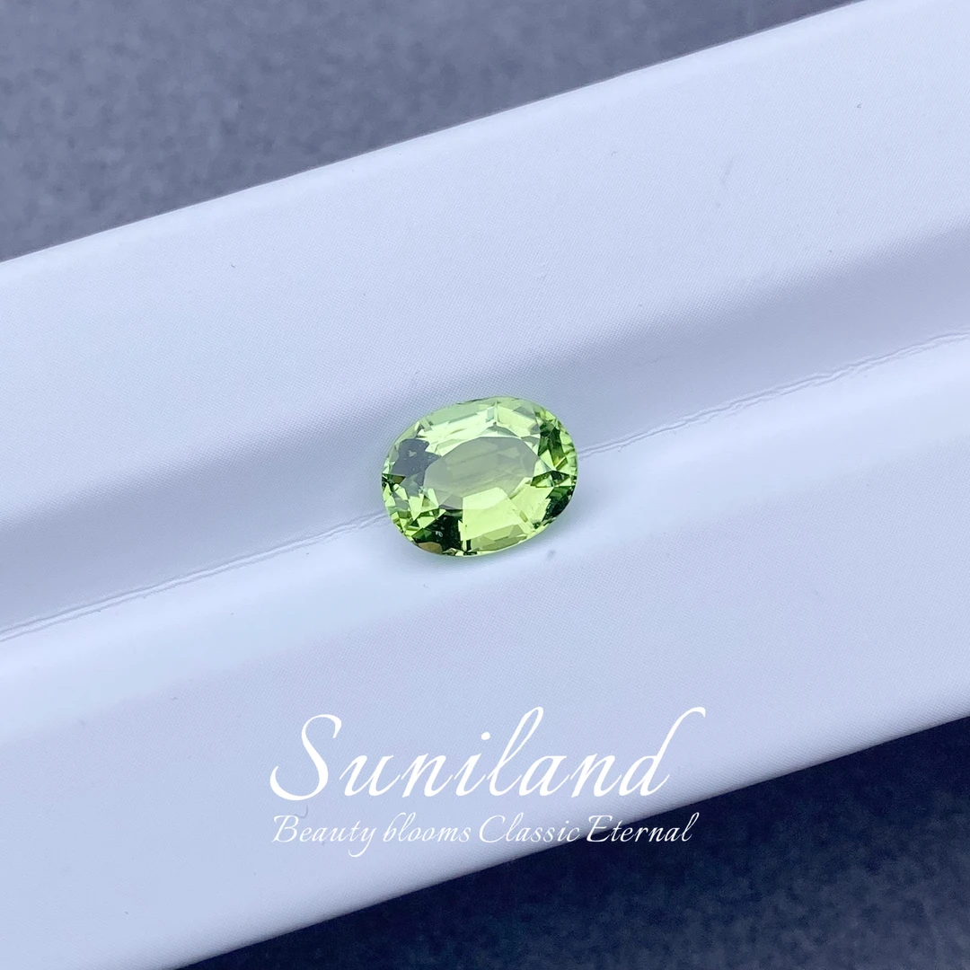 G554-FW-2.38ct天然薄荷绿色精切椭圆形碧玺裸石全净/9.5*7.4mm
